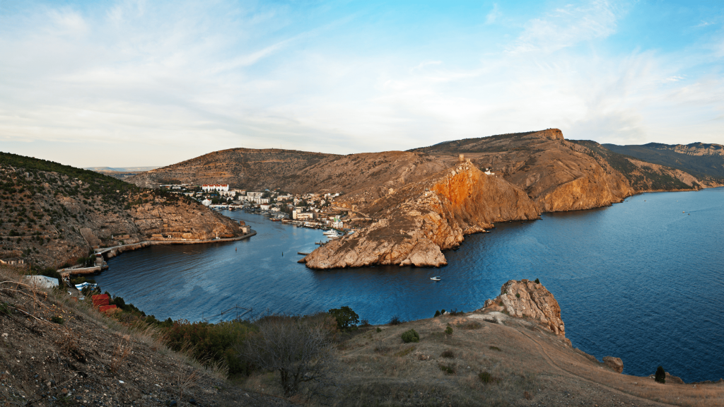 baie de balaklava crimee couche de soleil
