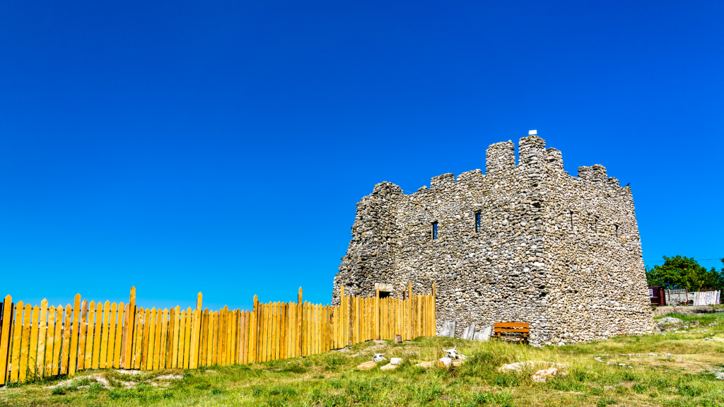Ruines de Neapolis scythe à Simferopol en Crimée sous ciel bleu
