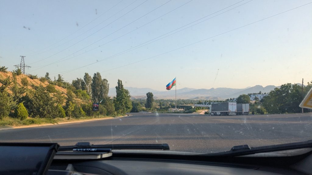 route frontiere sadarak nakhitchevan drapeau azerbaidjan