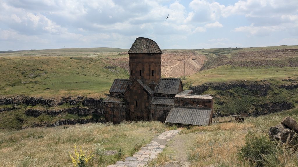 Église Tigran Honents, aussi appelée Saint-Grégoire l'Illuminateur, dans les ruines d'Ani