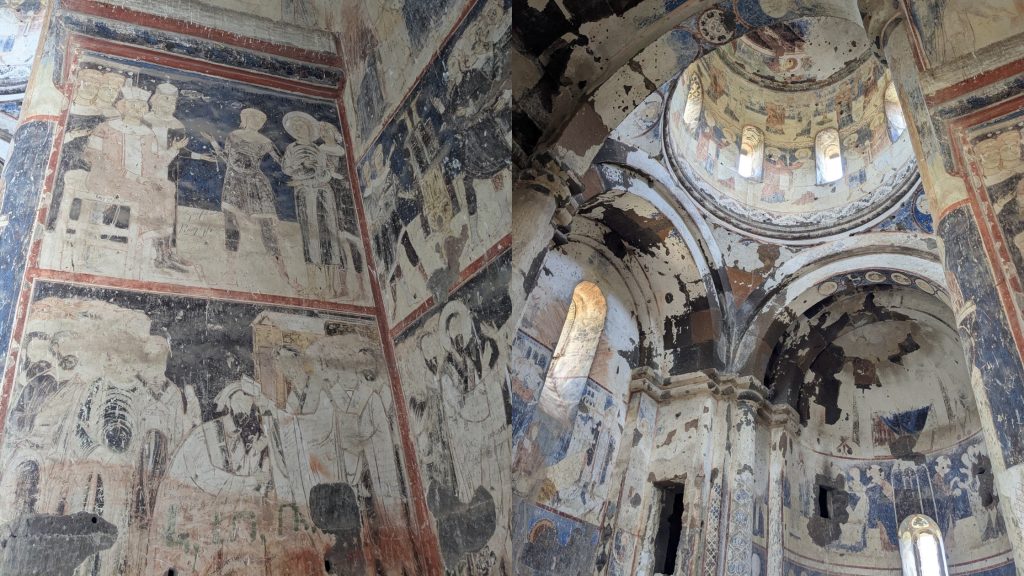 Fresques médiévales à l'intérieur de l'église Tigran Honents sur le site d'Ani